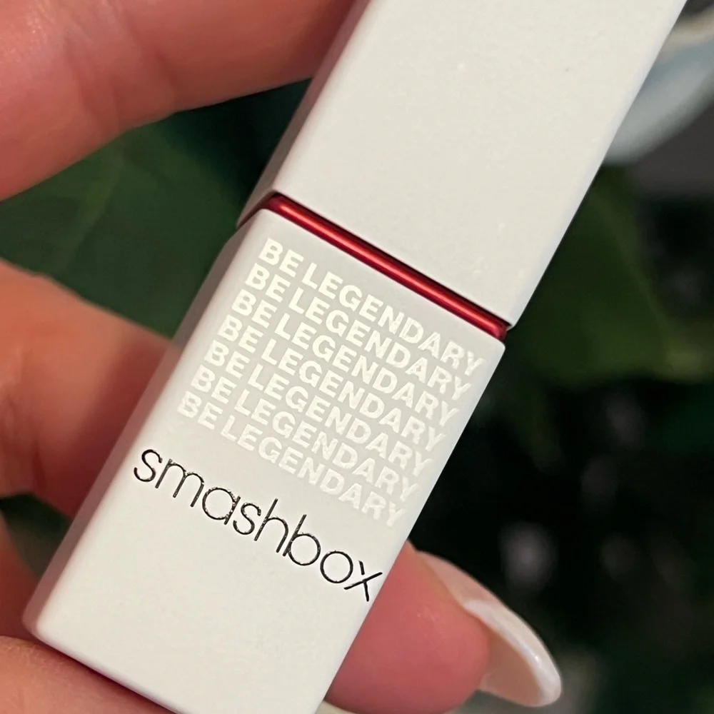 SMASHBOX • BE LEGENDARY PRIME & PLUSH LIPSTICK • BAWSE